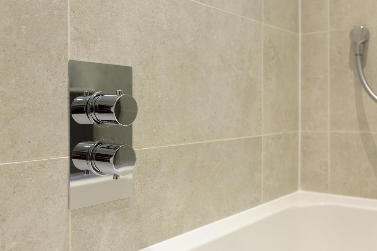 Dragon Suites - Edinburgh City Centre 2 Bed Apartment מראה חיצוני תמונה