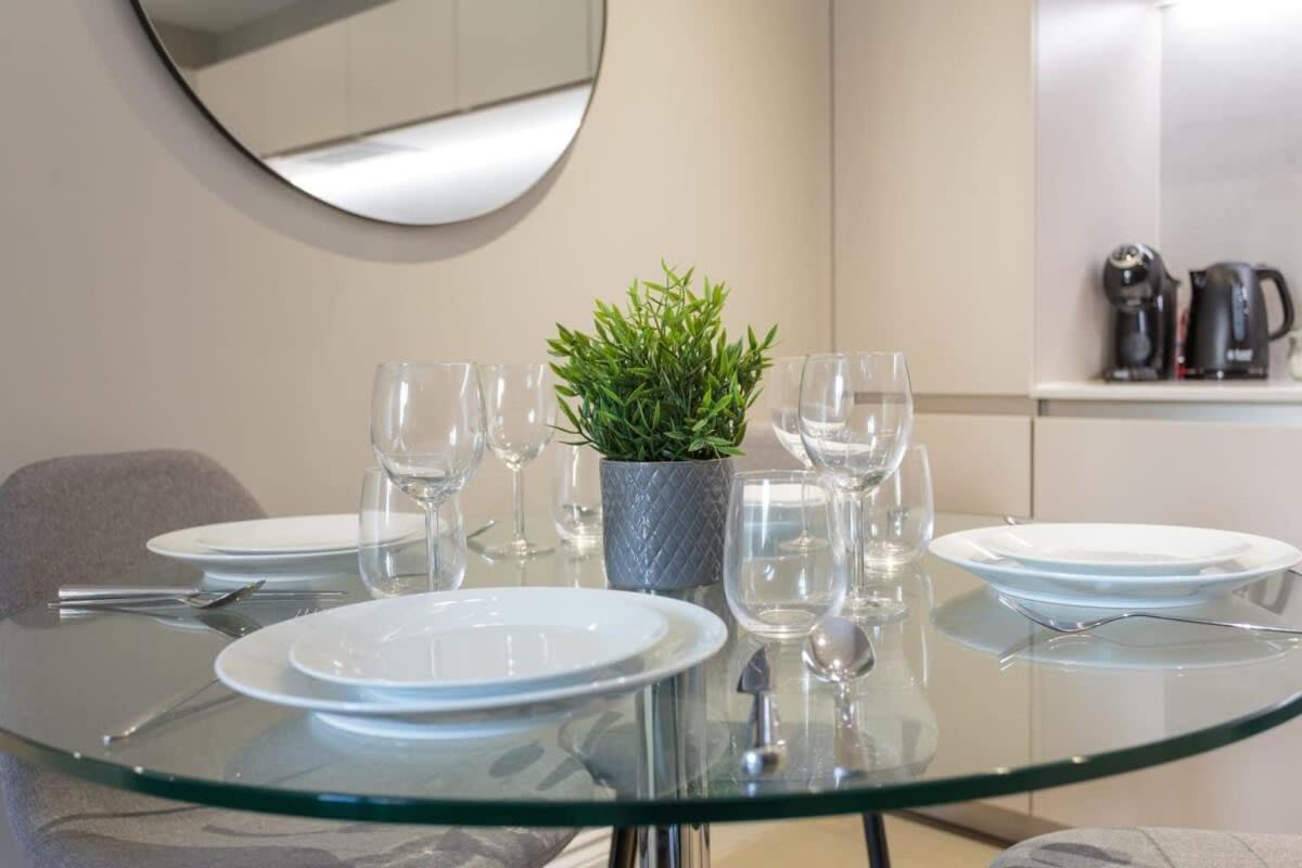 Dragon Suites - Edinburgh City Centre 2 Bed Apartment מראה חיצוני תמונה